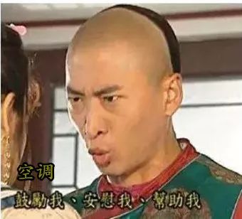  你们晚上别再开着门睡觉啦小偷入室盗窃被抓后这样教训人