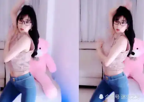  美女直播尬舞,做出各种搞笑表情,网友她身后的熊作何感想