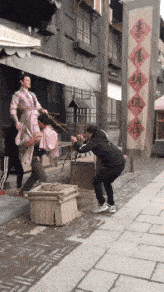  笑一笑,53张搞笑动图这自行车咋还长脚了