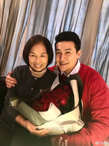  陆毅过生日贝儿和妹妹献香吻