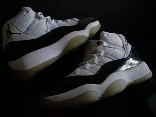  即刻开拍全网最低价aj11大魔王篮球鞋只需78这一次请让我认真的回馈大家长期以来的支持